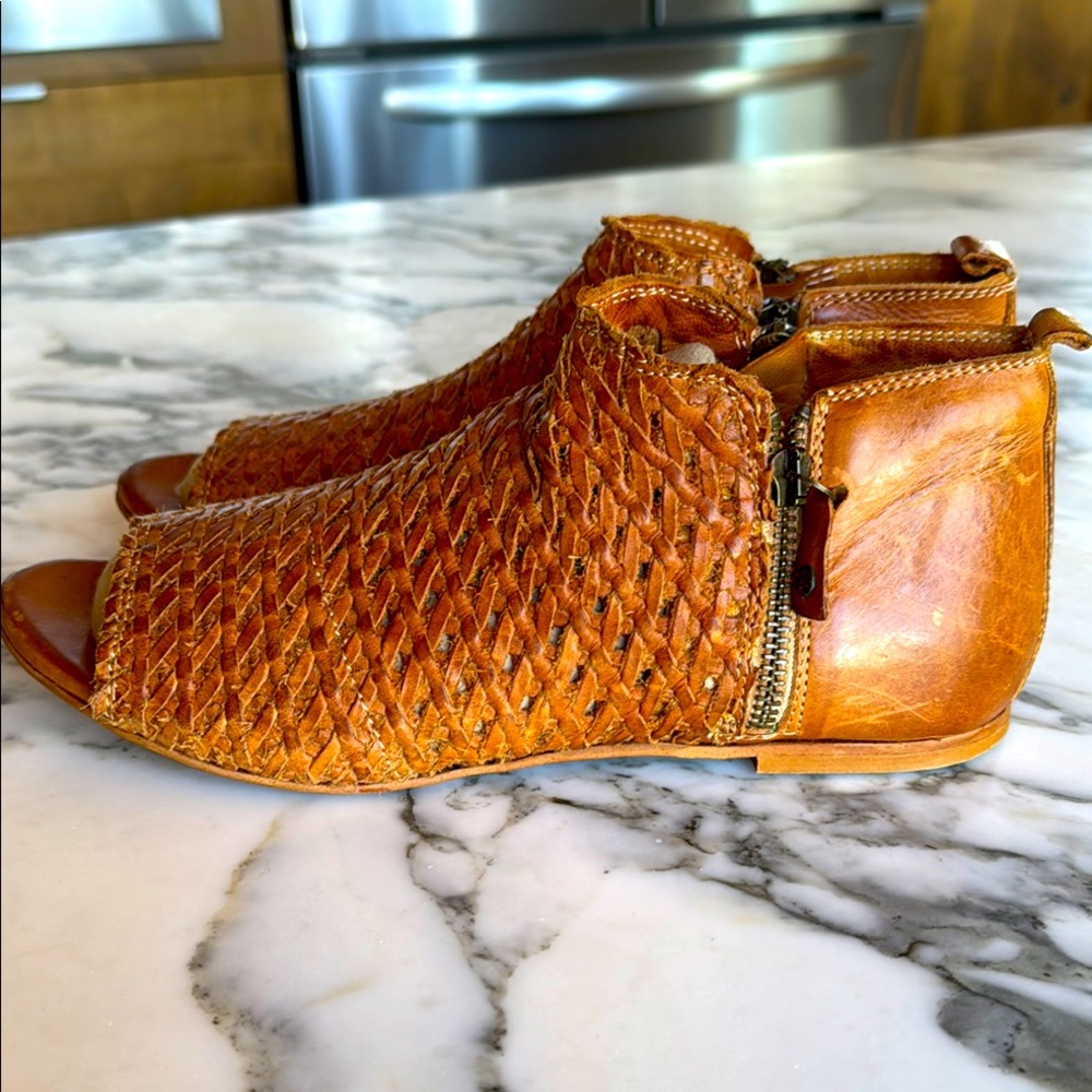 Sundance Woven Leather Peep Toe by Booties Cognac Back Zip Boho Women’s 38/7.5 - Picture 8 of 16